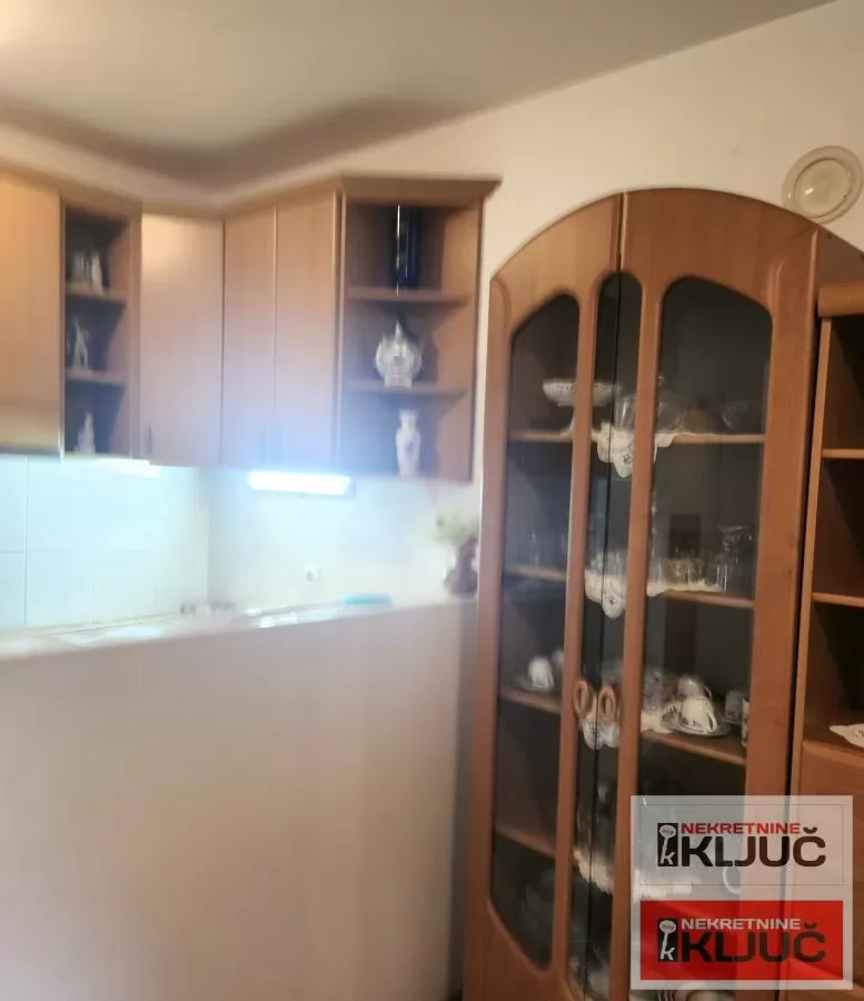 GRBAVICA IZDAJE SE DVOSOBAN NAMEŠTEN STAN 5