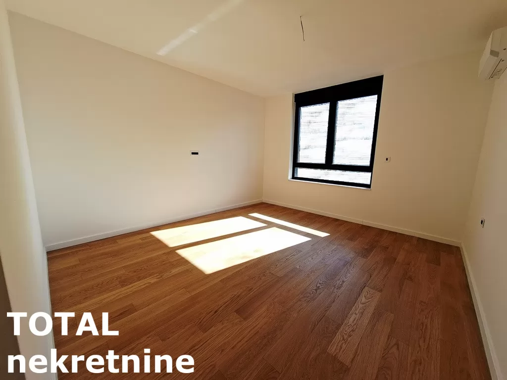 Poslovni prostori,NOVI SAD,CENTAR,kv: 112.00, € 1680, ID: 9189892 17