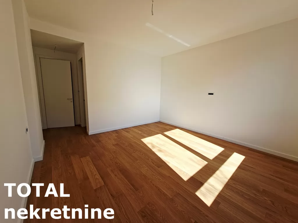 Poslovni prostori,NOVI SAD,CENTAR,kv: 112.00, € 1680, ID: 9189892 19