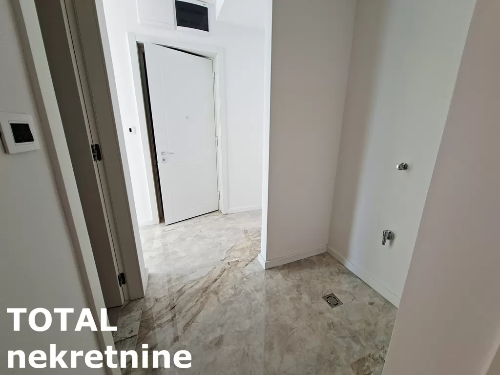 Poslovni prostori,NOVI SAD,CENTAR,kv: 112.00, € 1680, ID: 9189892 21
