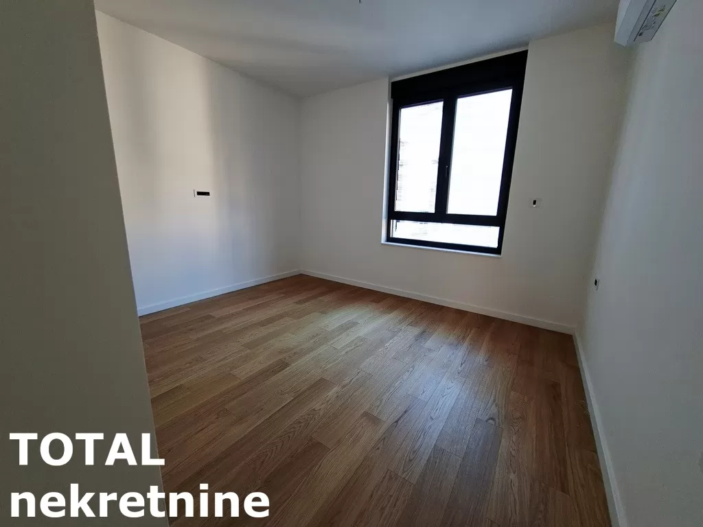 Poslovni prostori,NOVI SAD,CENTAR,kv: 112.00, € 1680, ID: 9189892 3