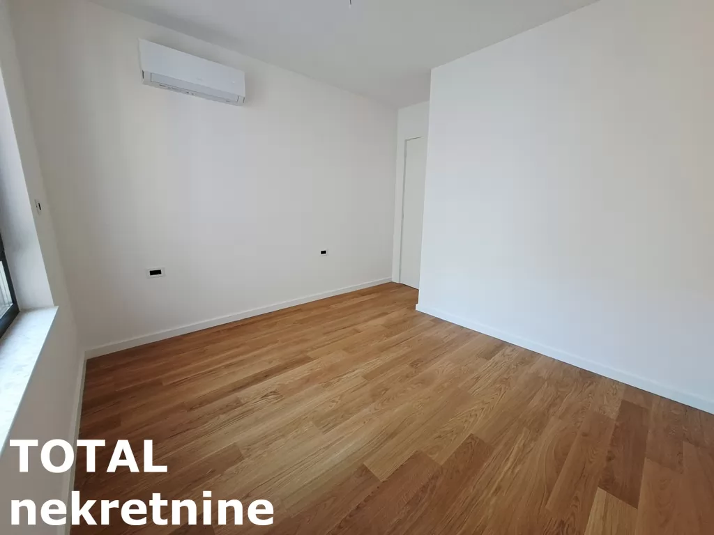 Poslovni prostori,NOVI SAD,CENTAR,kv: 112.00, € 1680, ID: 9189892 4