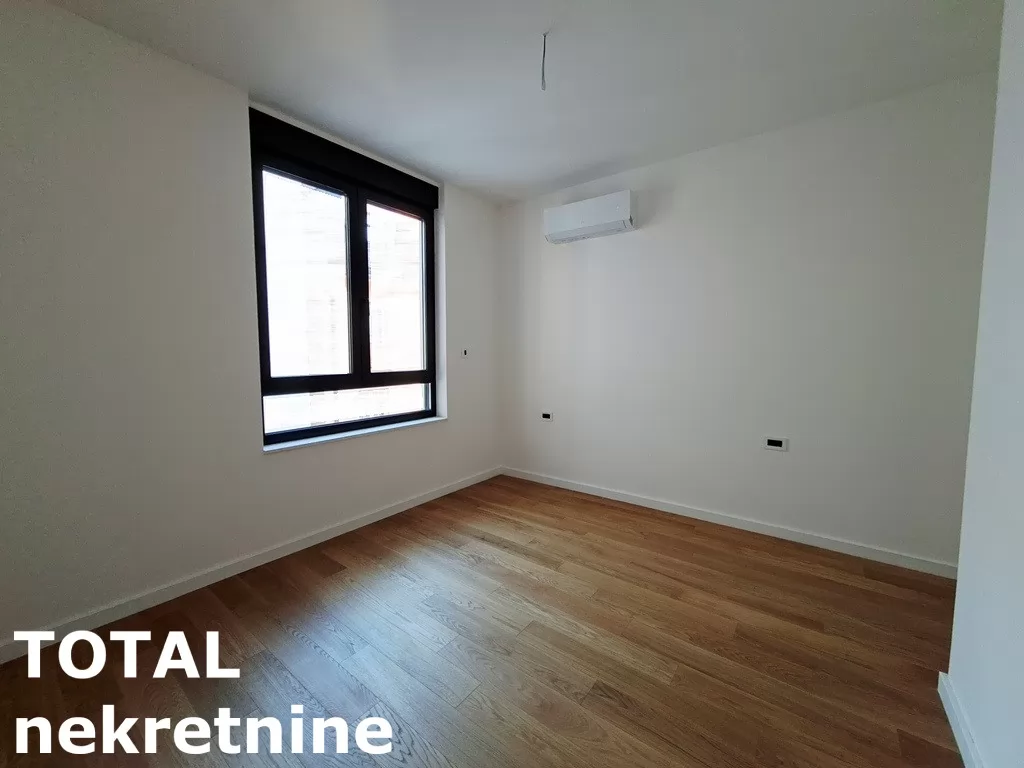 Poslovni prostori,NOVI SAD,CENTAR,kv: 112.00, € 1680, ID: 9189892 5