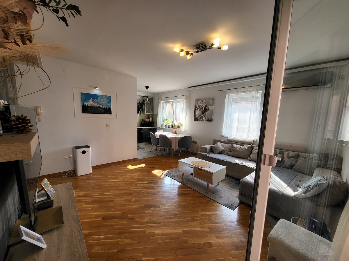 Namešten 3 0 stan u ulici Živka Davidovića  83m2 2