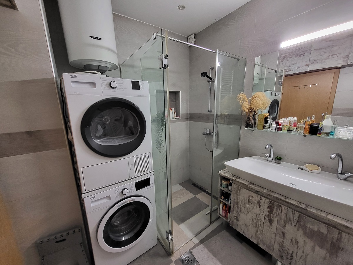 Namešten 3 0 stan u ulici Živka Davidovića  83m2 5