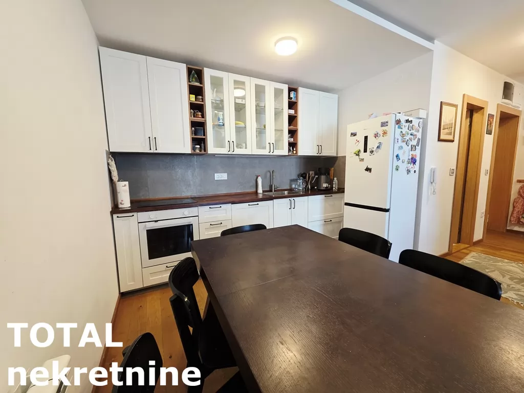 Stan,NOVI SAD,BULEVAR EVROPE,kv: 65.00, € 190000, ID: 1102402 6