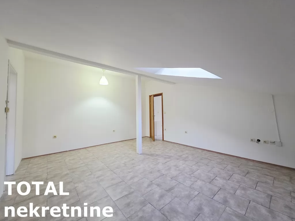 Stan,NOVI SAD,NOVA DETELINARA,kv: 56.00, € 130000, ID: 1102400 8