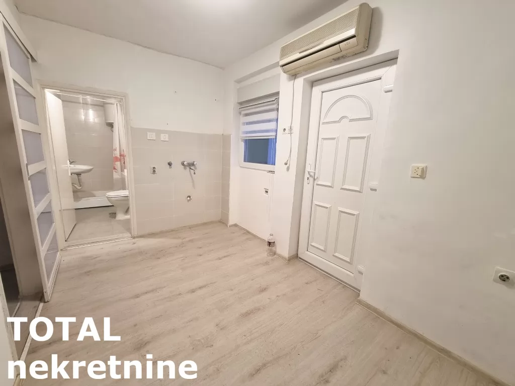 Stan,NOVI SAD,PODBARA,kv: 29.00, € 70000, ID: 1101712 11