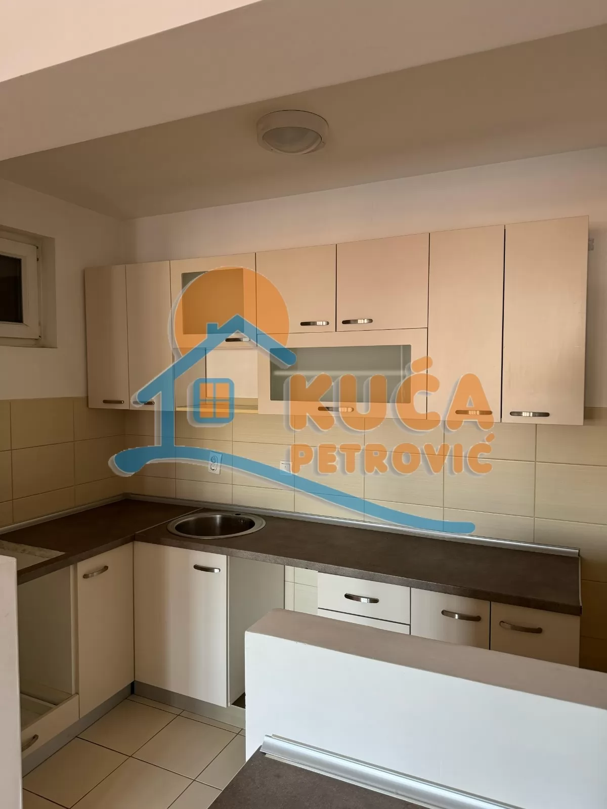 četvorosoban stan, 101 m2, Čair, Hajduk Veljkova ID: p-016004 3