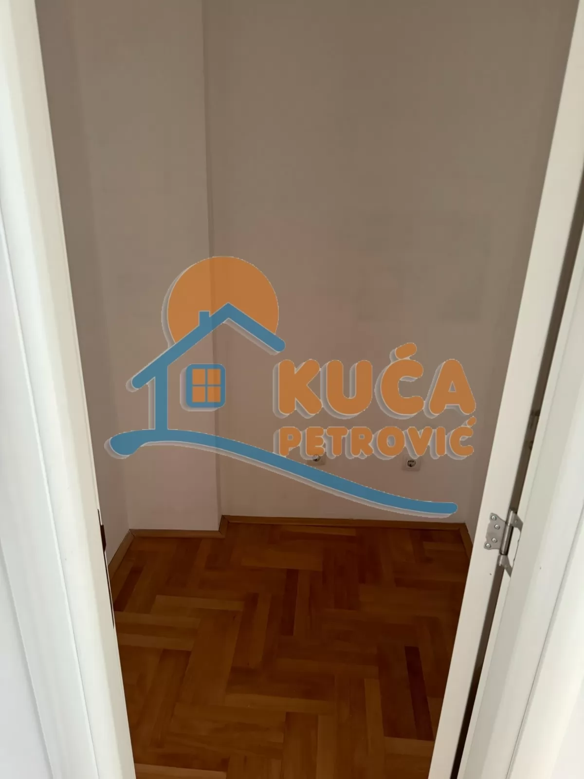 četvorosoban stan, 101 m2, Čair, Hajduk Veljkova ID: p-016004 6