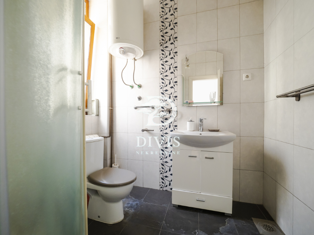 Krunska  Vračar  4 5 salonac sa dva ulaza  122m2 4