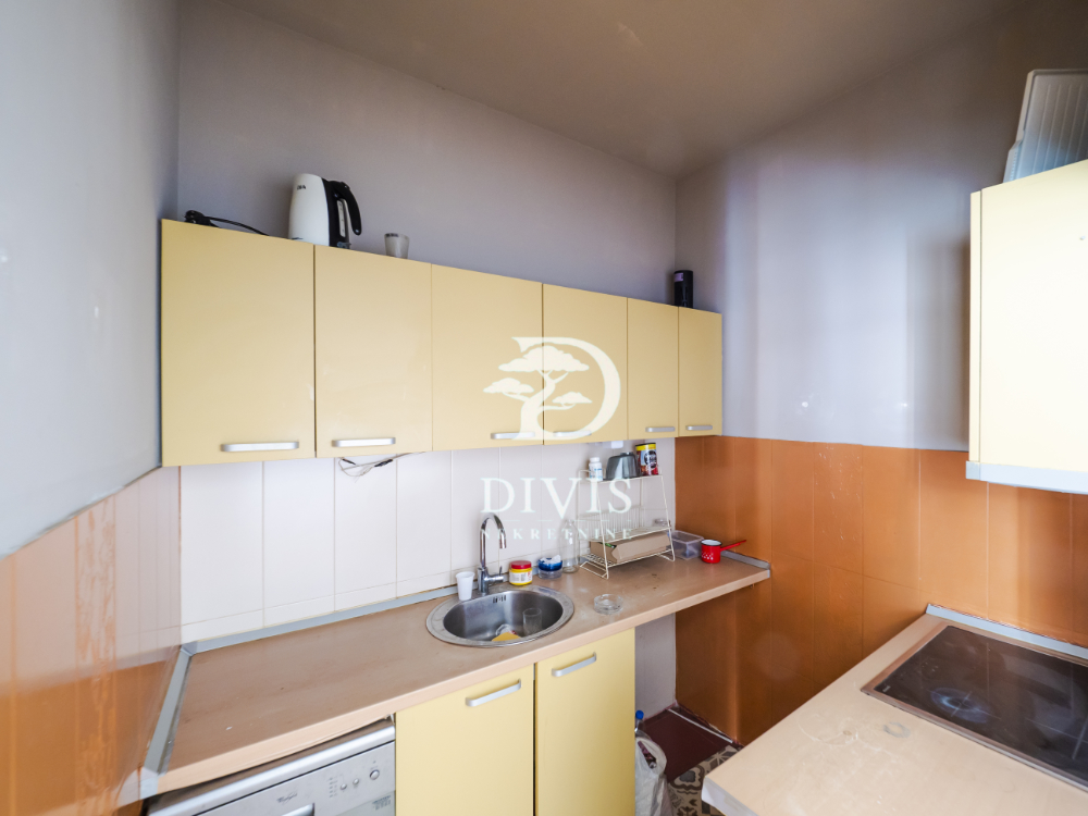 Krunska  Vračar  4 5 salonac sa dva ulaza  122m2 2