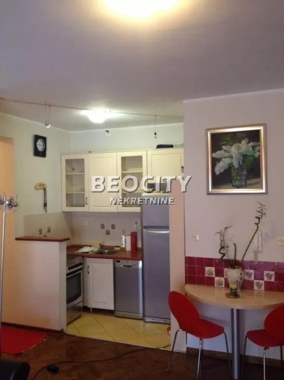 Dvosoban stan, 40 m2, Dorćol, Knićaninova ID: 130369 2