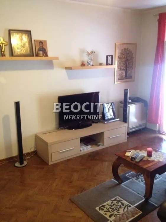 Dvosoban stan, 40 m2, Dorćol, Knićaninova ID: 130369 3