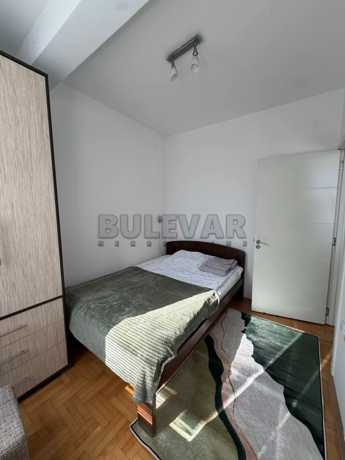 Jednosoban stan, 35 m2, Centar, Cara Lazara ID: i-016025 7