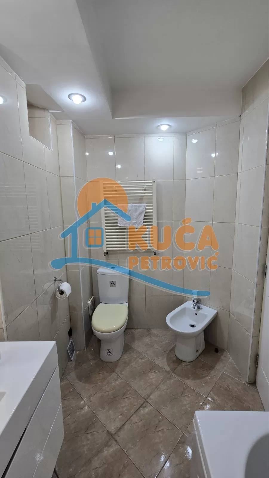 Trosoban stan, 88 m2, Centar, Drvarska ID: i-016026 10