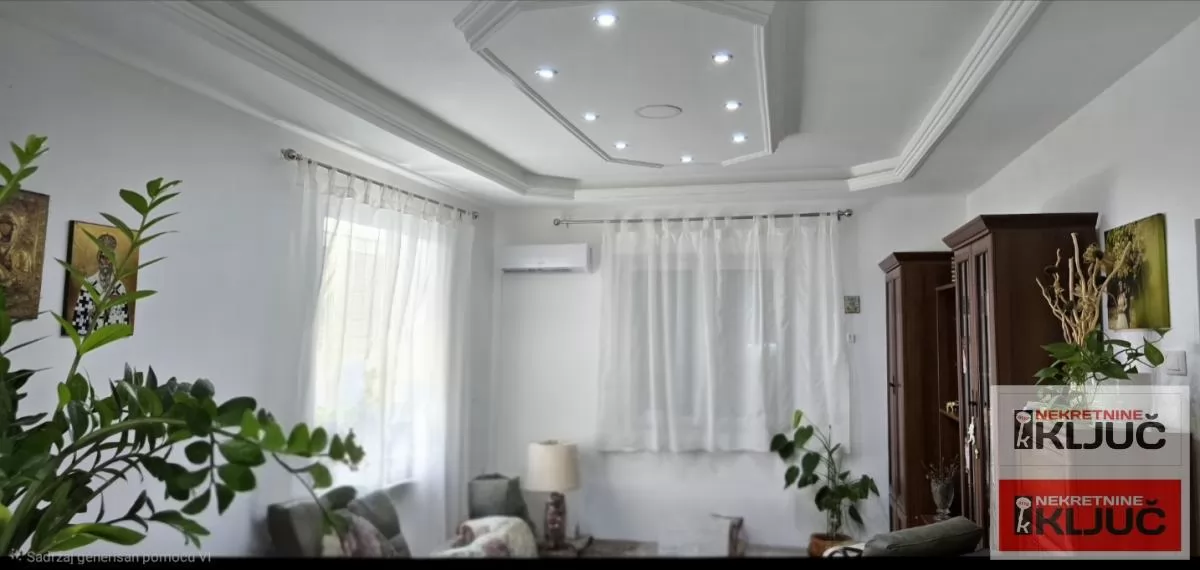 VETERNIK IZDAJE SE DVOIPOSOBAN POLUNAMEŠTEN STAN U PRIZEMLJU KUĆE 4