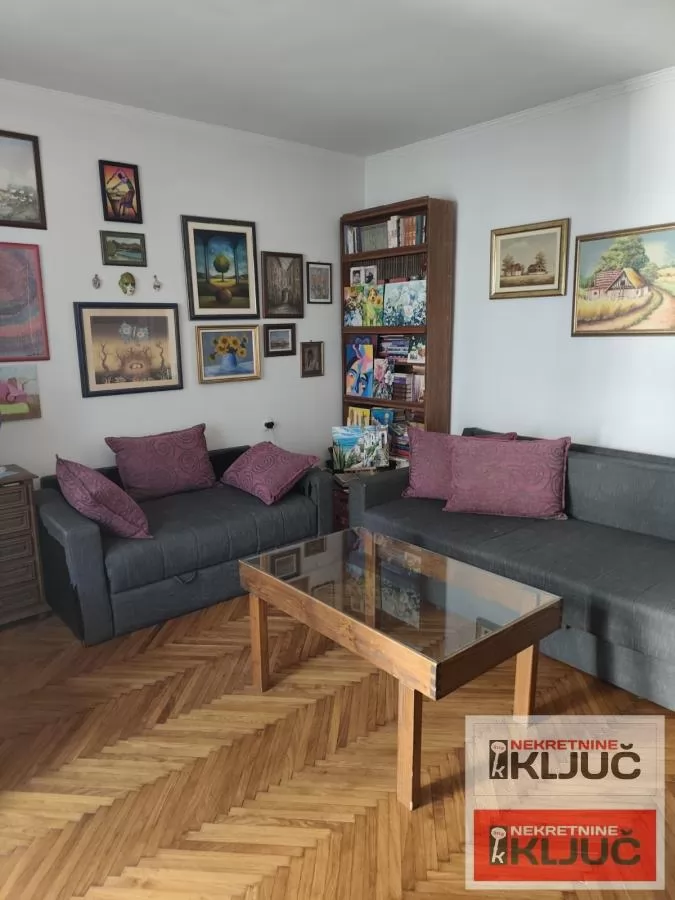 ADAMOVIĆEVO NASELJE, 71m2, Trosoban sa Tavanom 5