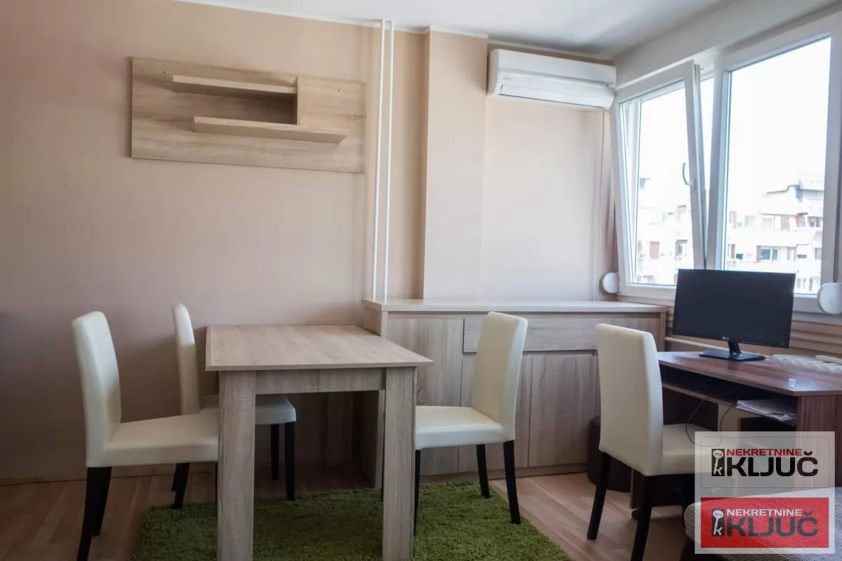 Dobra garsonjera na Grbavici/Liman 4/ 3