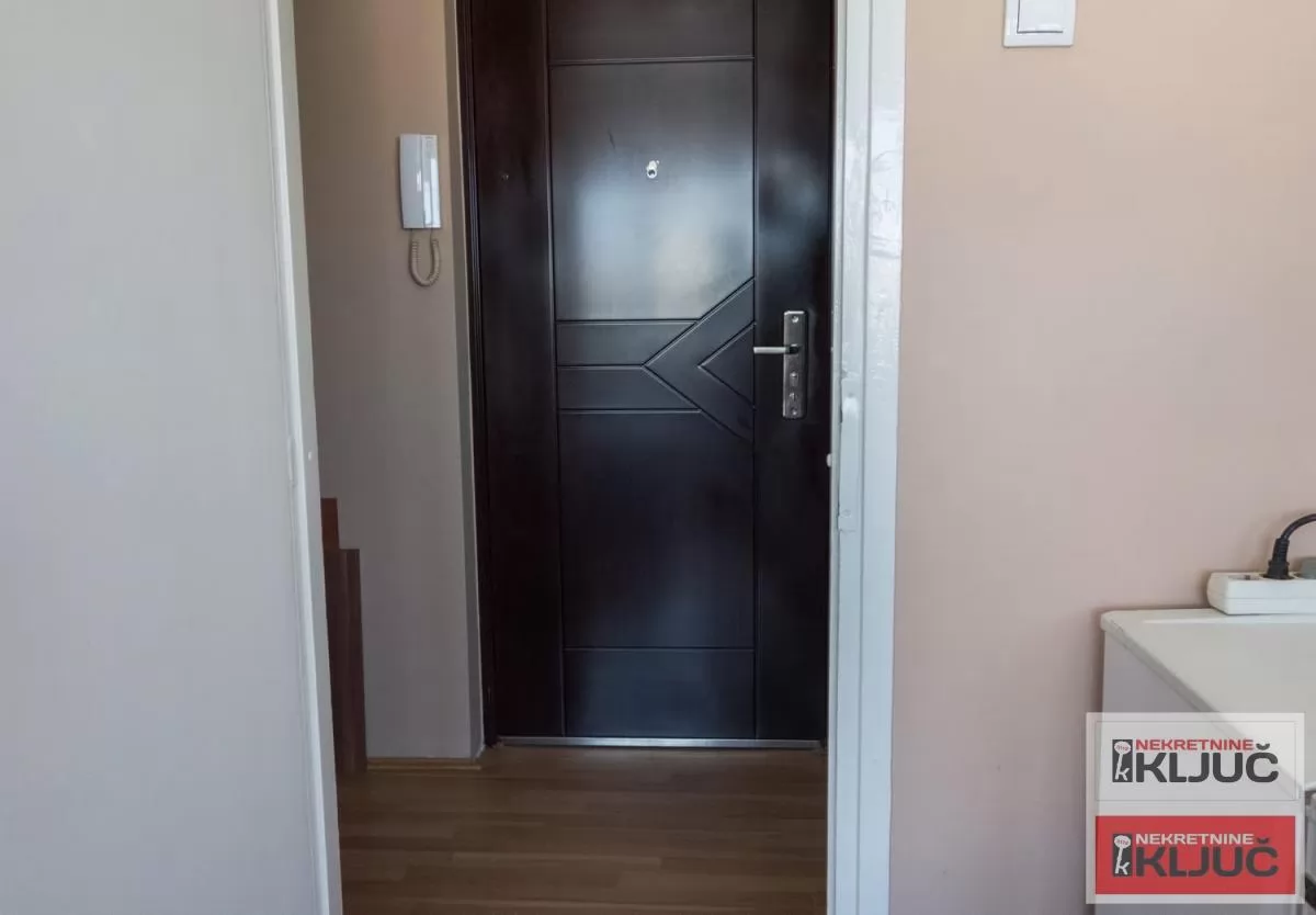 Dobra garsonjera na Grbavici/Liman 4/ 4