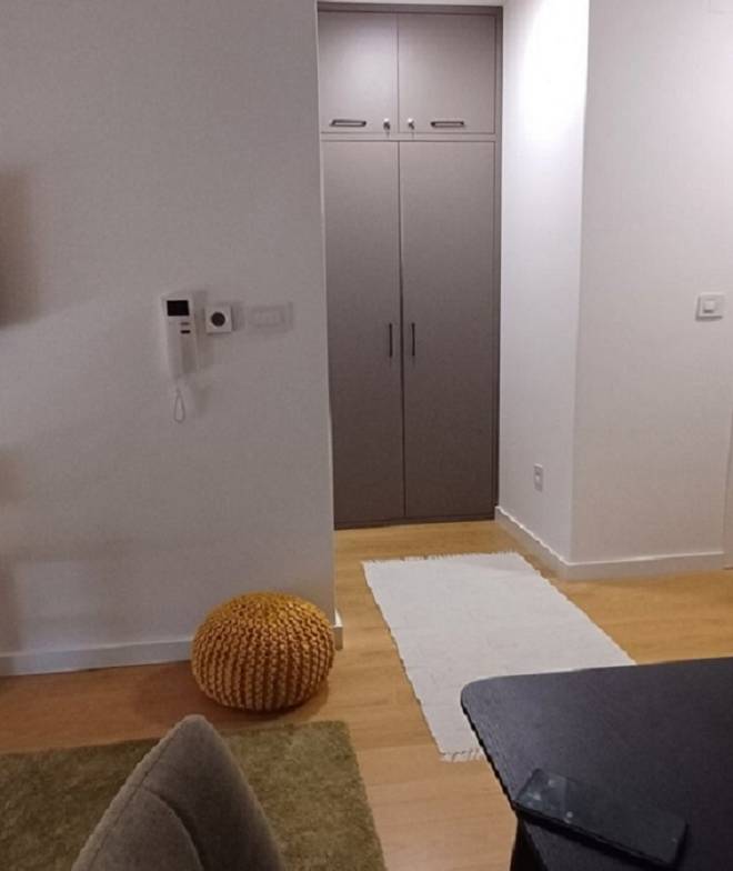 Izdaje se dvosoban stan u kompleksu New Minel  40m2 3