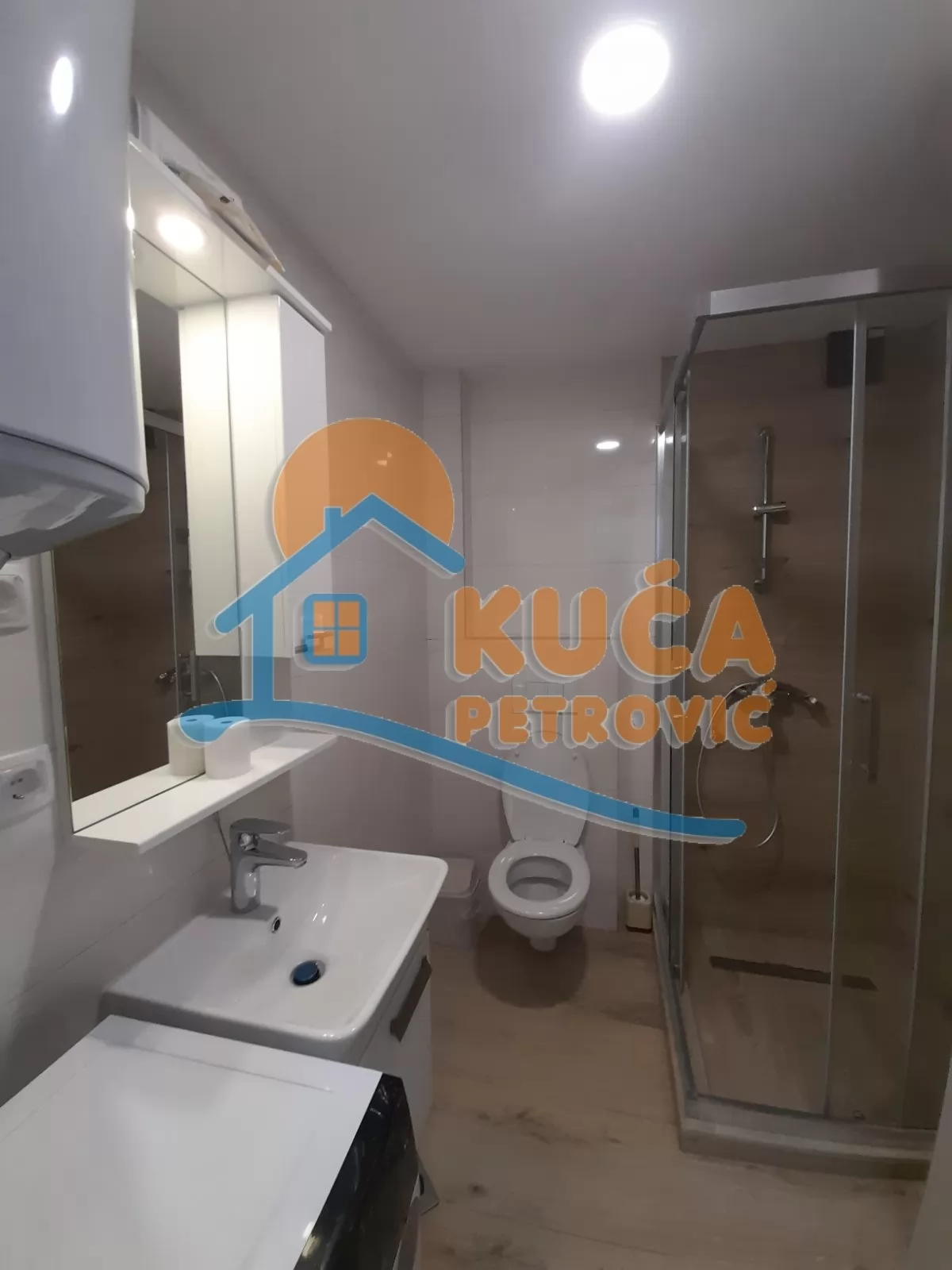 Jednosoban stan, 45 m2, Centar, Prvomajska ID: i-016031 8