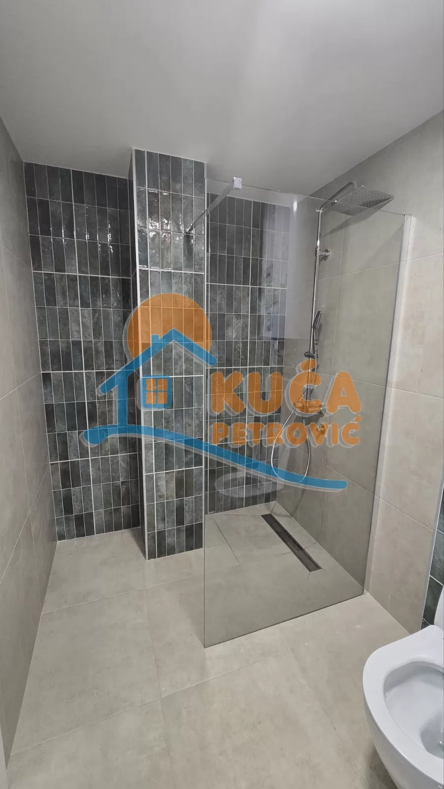 Lokal, 63 m2, Vojna bolnica, Vase Albanca ID: i-016041 8