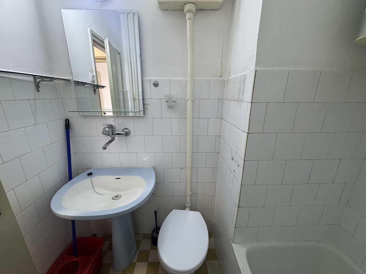 Stan u ulici 27  marta sa dobrim rasporedom  57m2 5