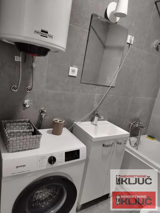 SALAJKA IZDAJE SE DVOIPOSOBAN STAN SA PARKING MESTOM 10