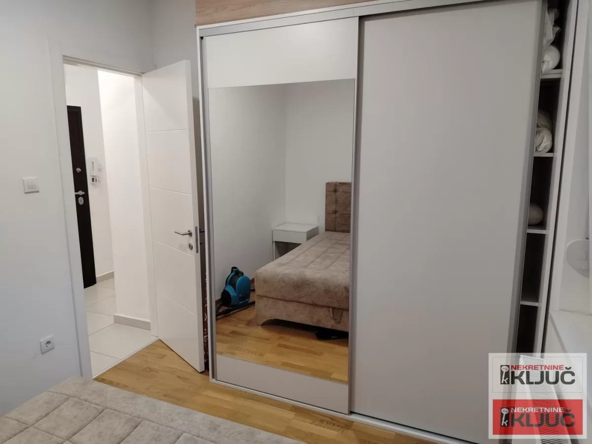 SALAJKA IZDAJE SE DVOIPOSOBAN STAN SA PARKING MESTOM 4