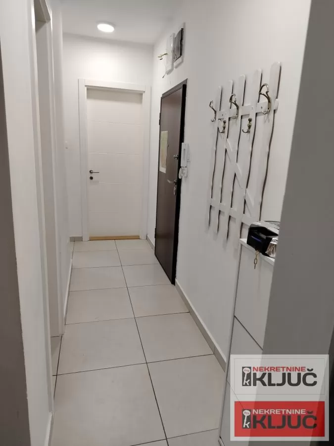 SALAJKA IZDAJE SE DVOIPOSOBAN STAN SA PARKING MESTOM 7