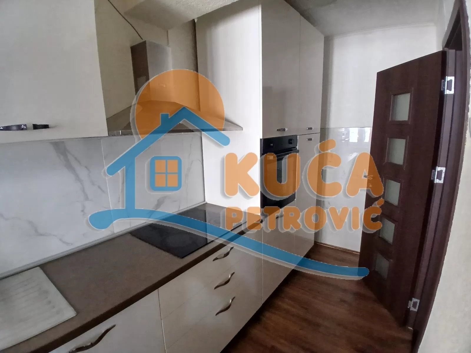 Trosoban stan, 68 m2, Medijana, Bulevar dr Zorana ID: p-016040 6