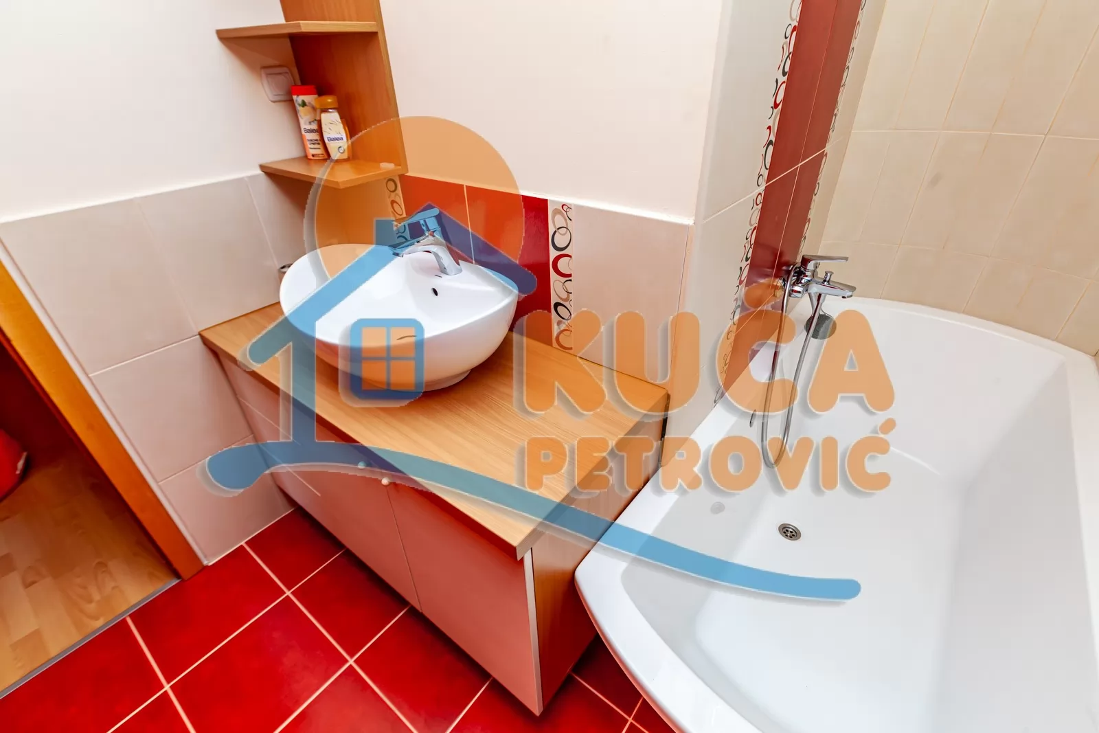 Trosobna kuća, 110 m2, Pantelej, Vinik ID: p-016030 23