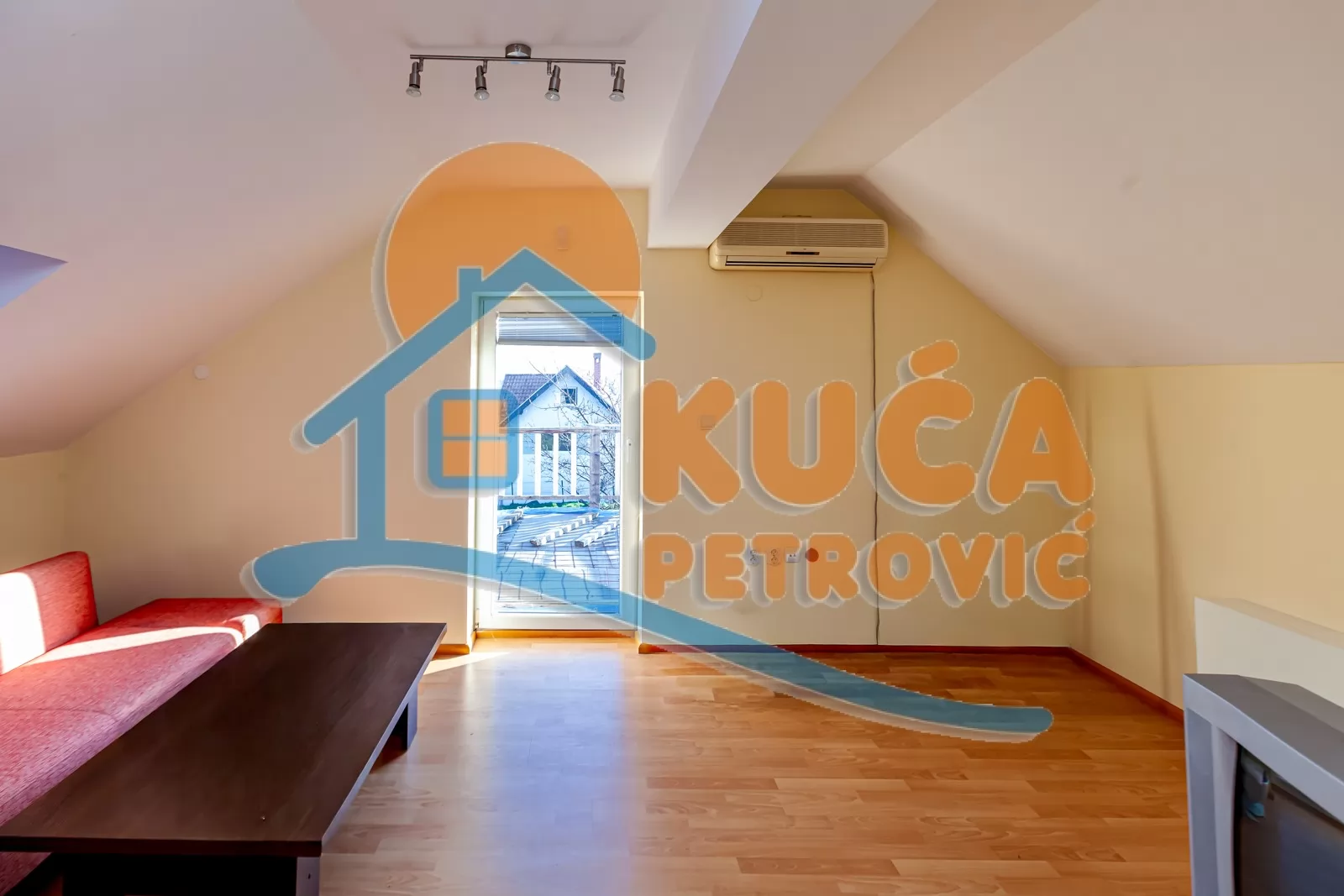 Trosobna kuća, 110 m2, Pantelej, Vinik ID: p-016030 26