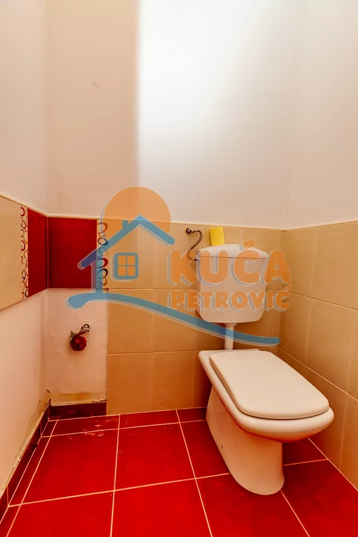 Trosobna kuća, 110 m2, Pantelej, Vinik ID: p-016030 29