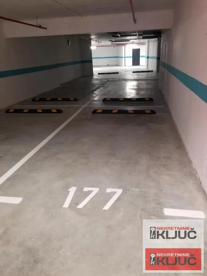 BUELVAR EVROPE IZDAJE SE DVOSOBAN STAN SA GARAŽNIM MESTOM U KOMPLEKSU EVENIJA GARDEN 17