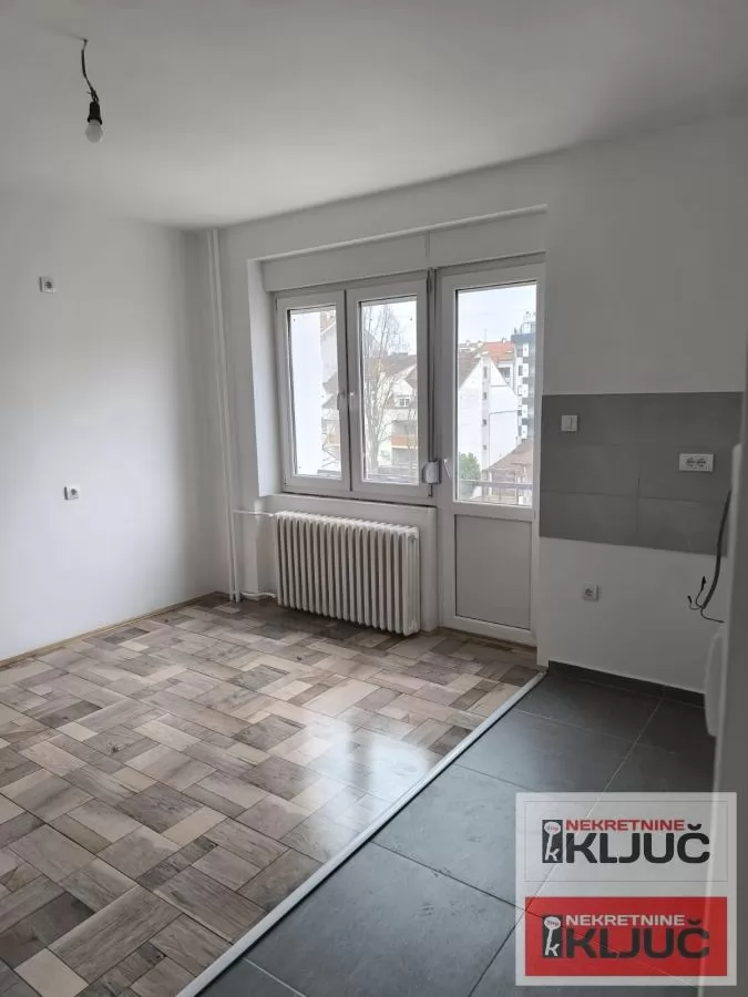 GRBAVICA, 52m2+terasa, Dvoiposoban, Renoviran 1