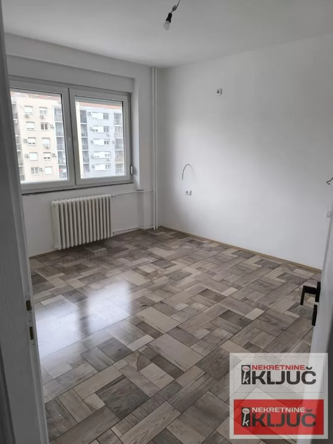 GRBAVICA, 52m2+terasa, Dvoiposoban, Renoviran 3