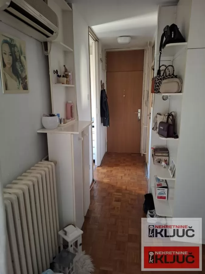 SAJAM IZDAJE SE NAMEŠTENA GARSONJERA 5