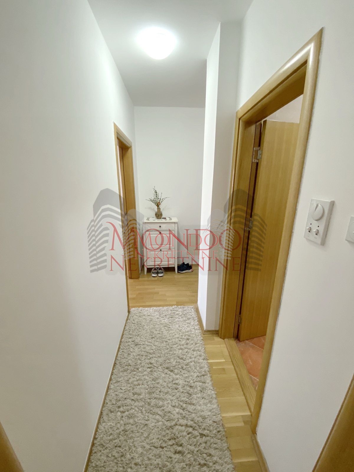 Jednoiposoban nov stan kod Filozofskog fakulteta, novogradnja,parking! 9