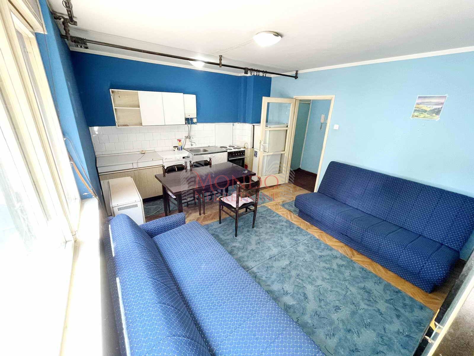 Garsonjera kod pravnog fakulteta, ta, Niš 1