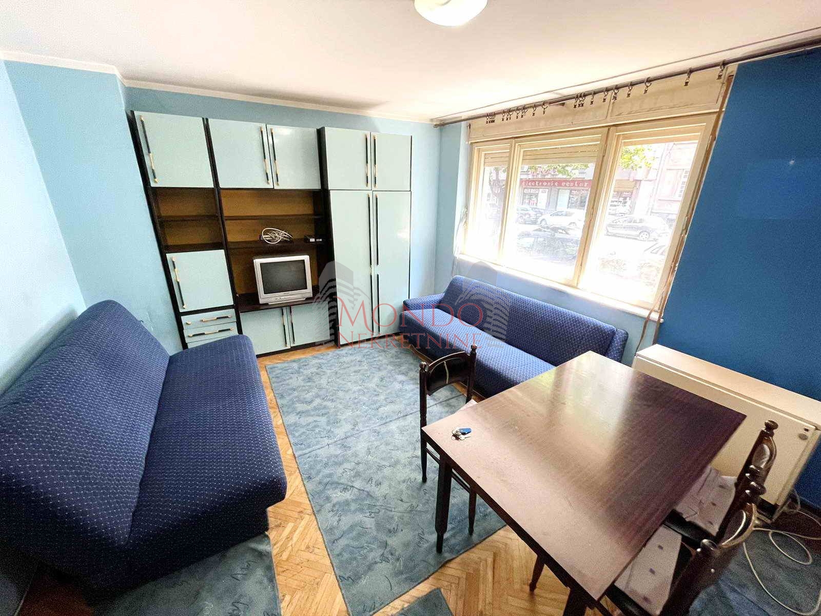 Garsonjera kod pravnog fakulteta, ta, Niš 2