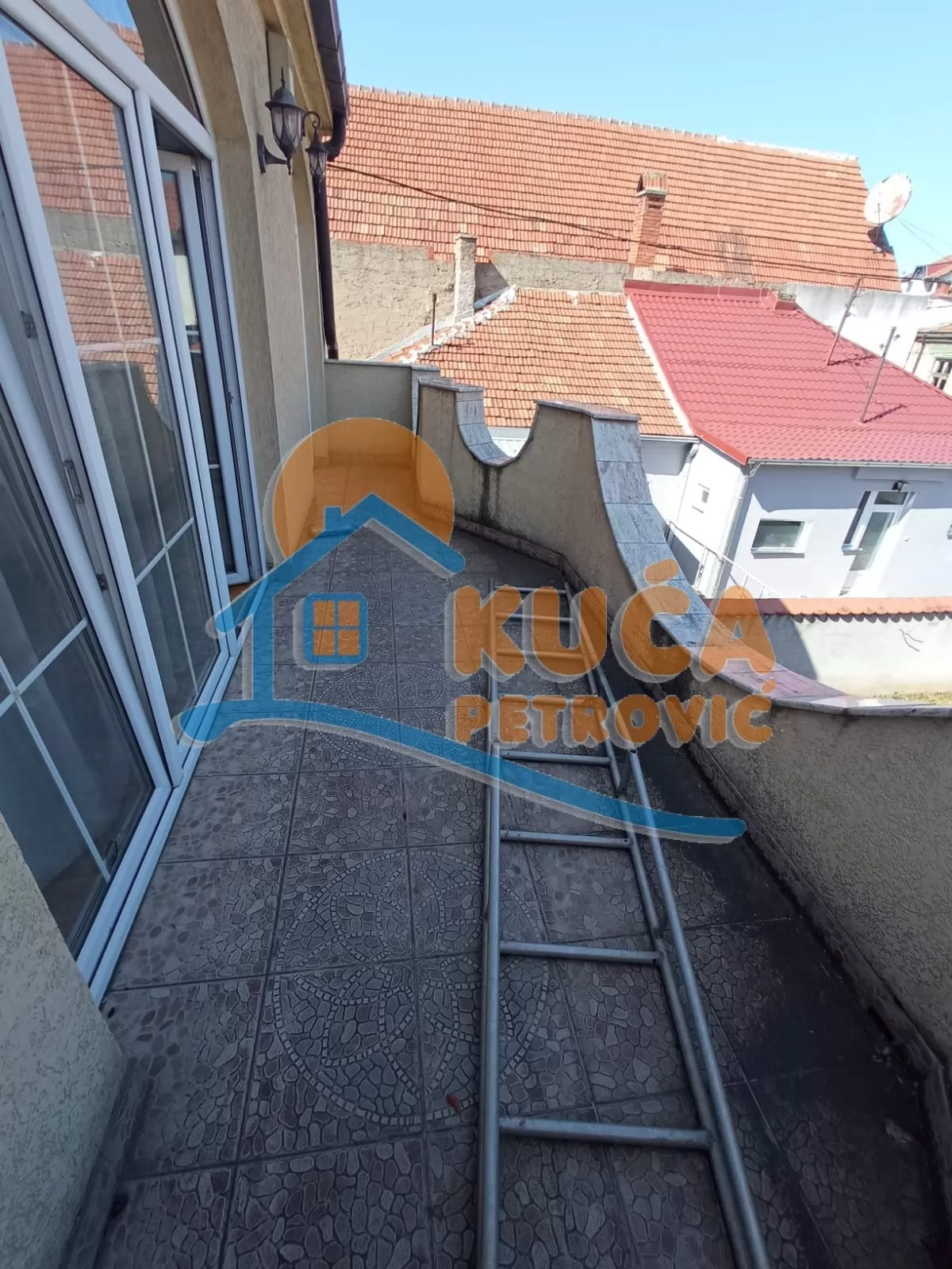 četvorosobna kuća, 200 m2, Tehnički fakulteti, Sarajevska ID: i-016057 11