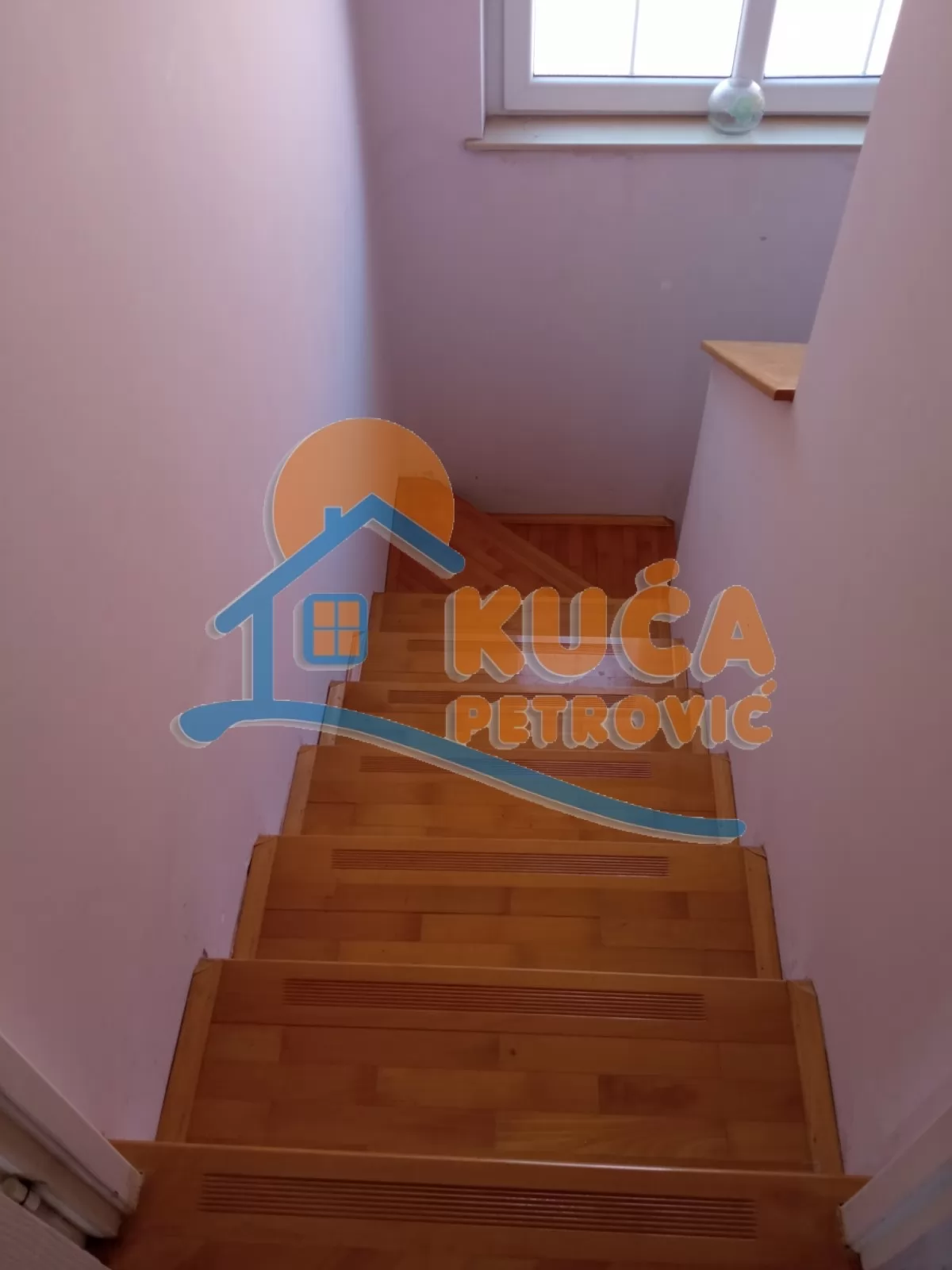 četvorosobna kuća, 200 m2, Tehnički fakulteti, Sarajevska ID: i-016057 12