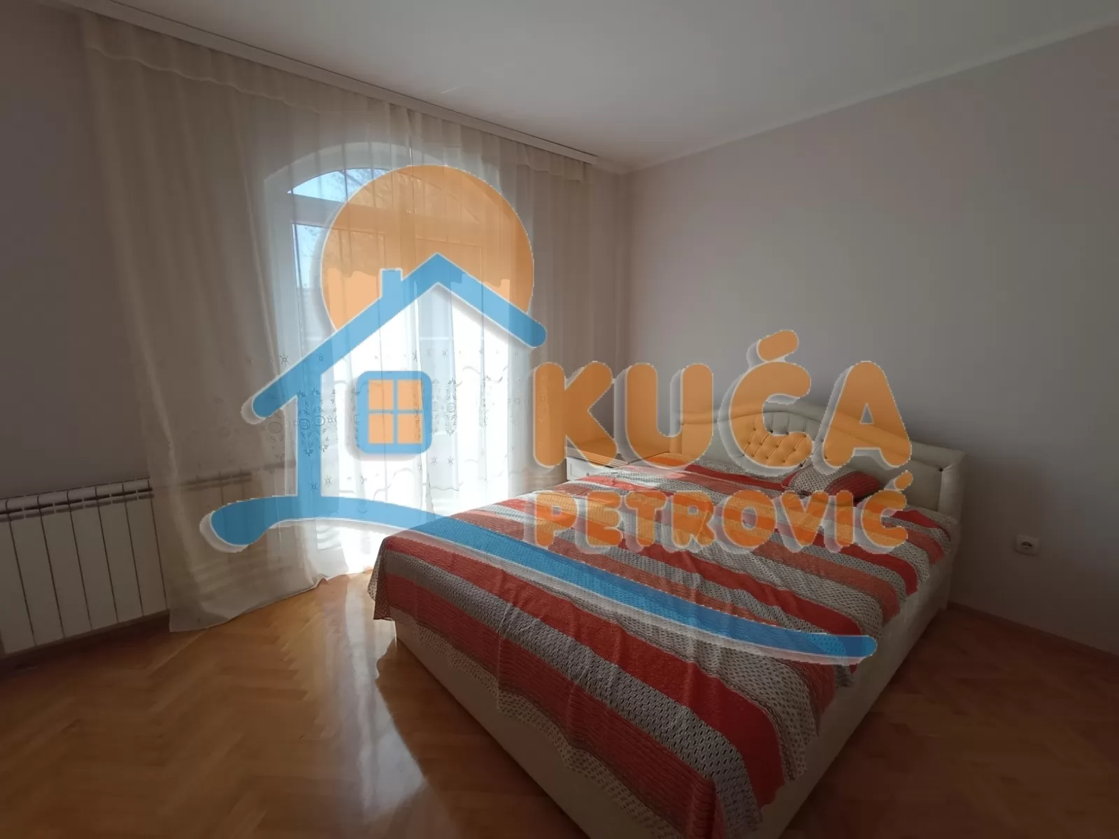 četvorosobna kuća, 200 m2, Tehnički fakulteti, Sarajevska ID: i-016057 6