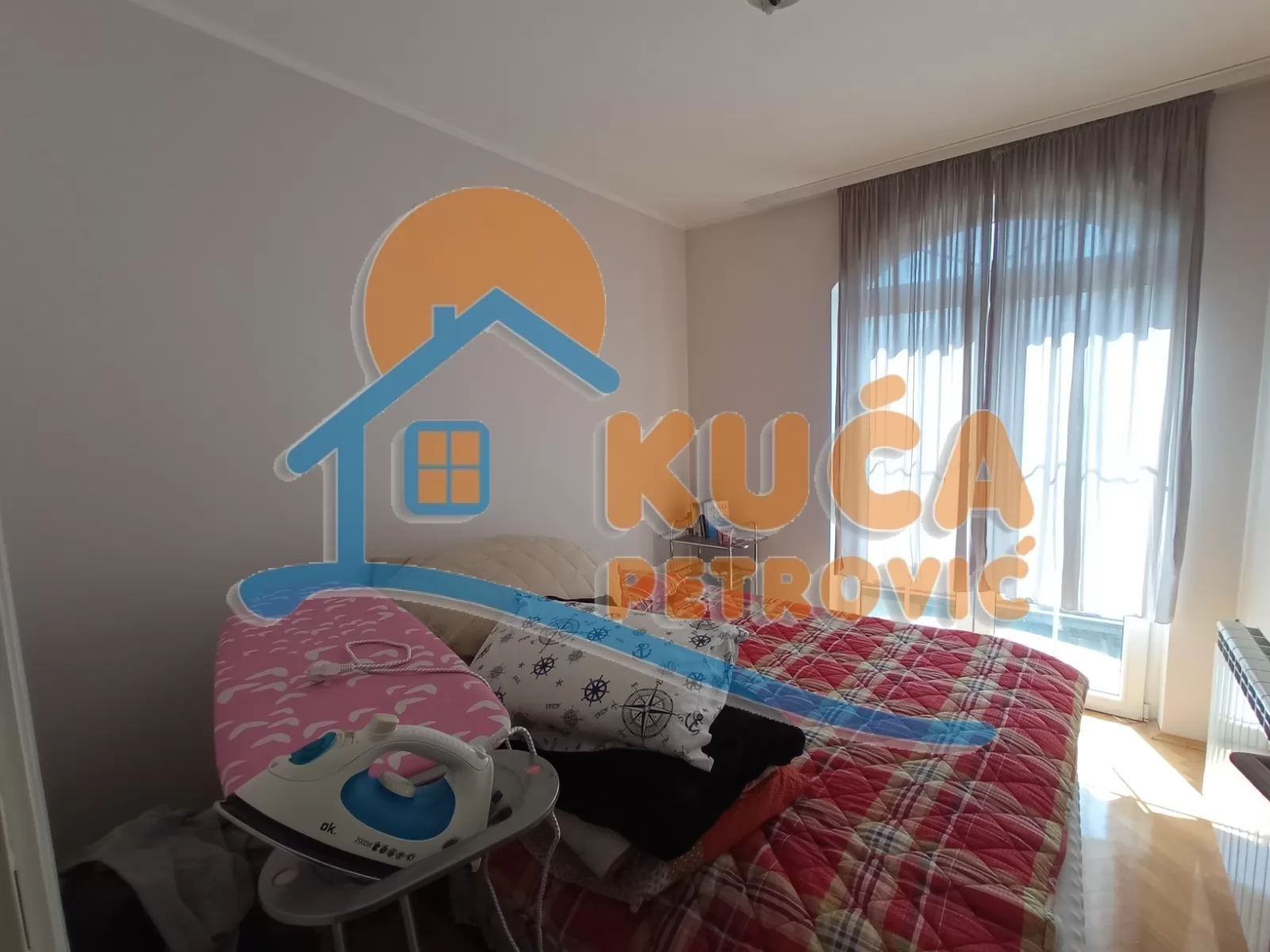 četvorosobna kuća, 200 m2, Tehnički fakulteti, Sarajevska ID: i-016057 8