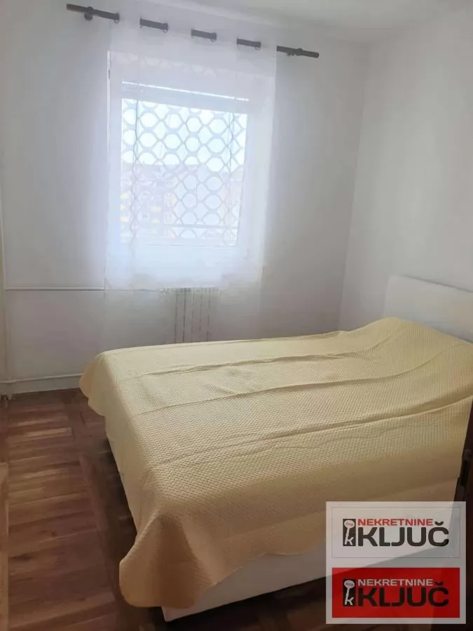 Odlican dvosoban stan u blizini Sajma 7