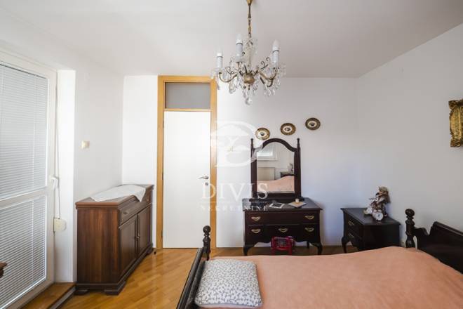 Namešten 3 0 stan kod Arene  92m2  renoviran 4