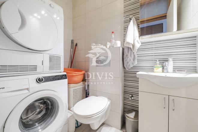 Namešten 3 0 stan kod Arene  92m2  renoviran 5