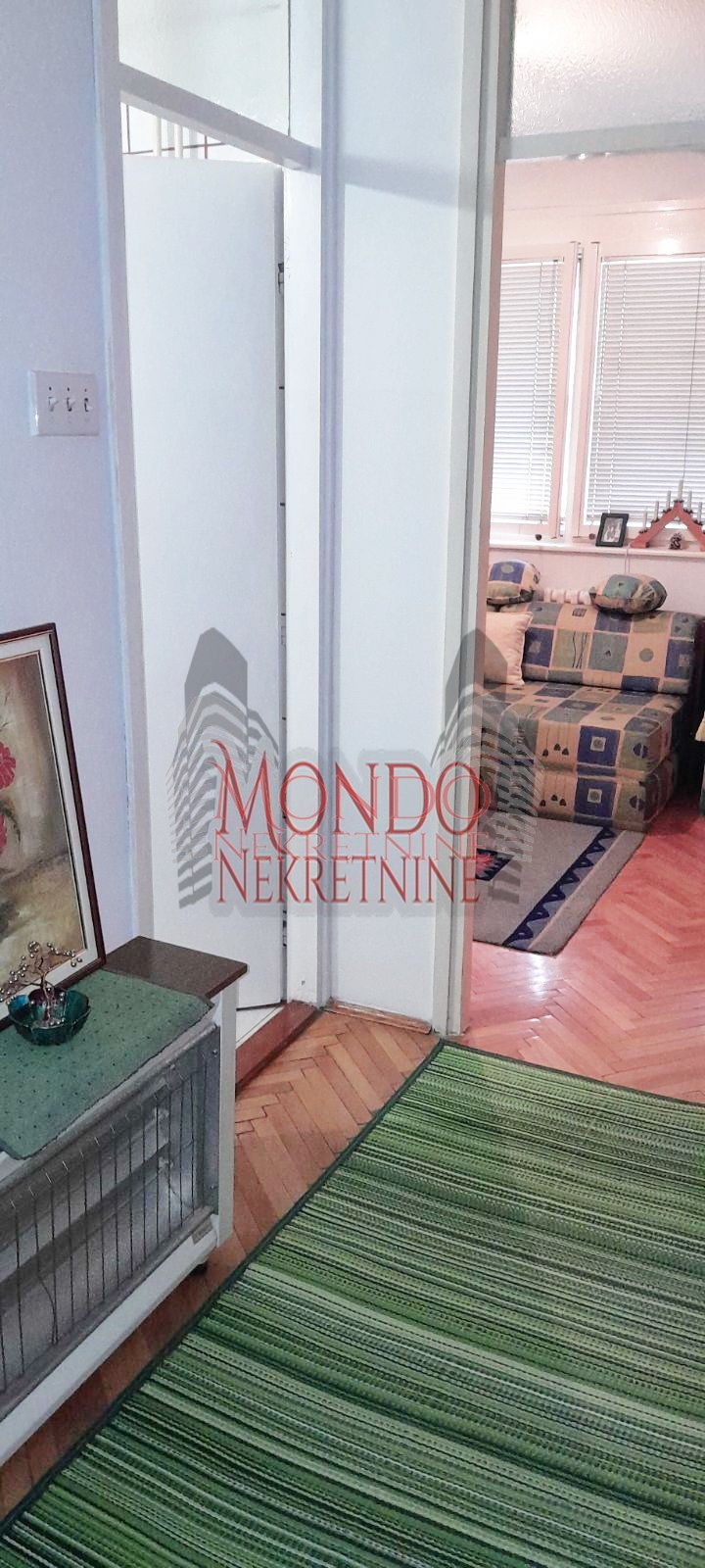 Dvoiposoban stan na Palili 8